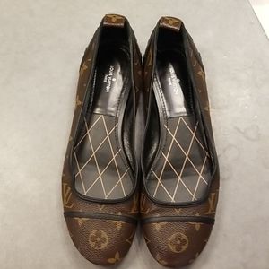 Authentic Louis Vuitton ballet flats, MAO115 M
